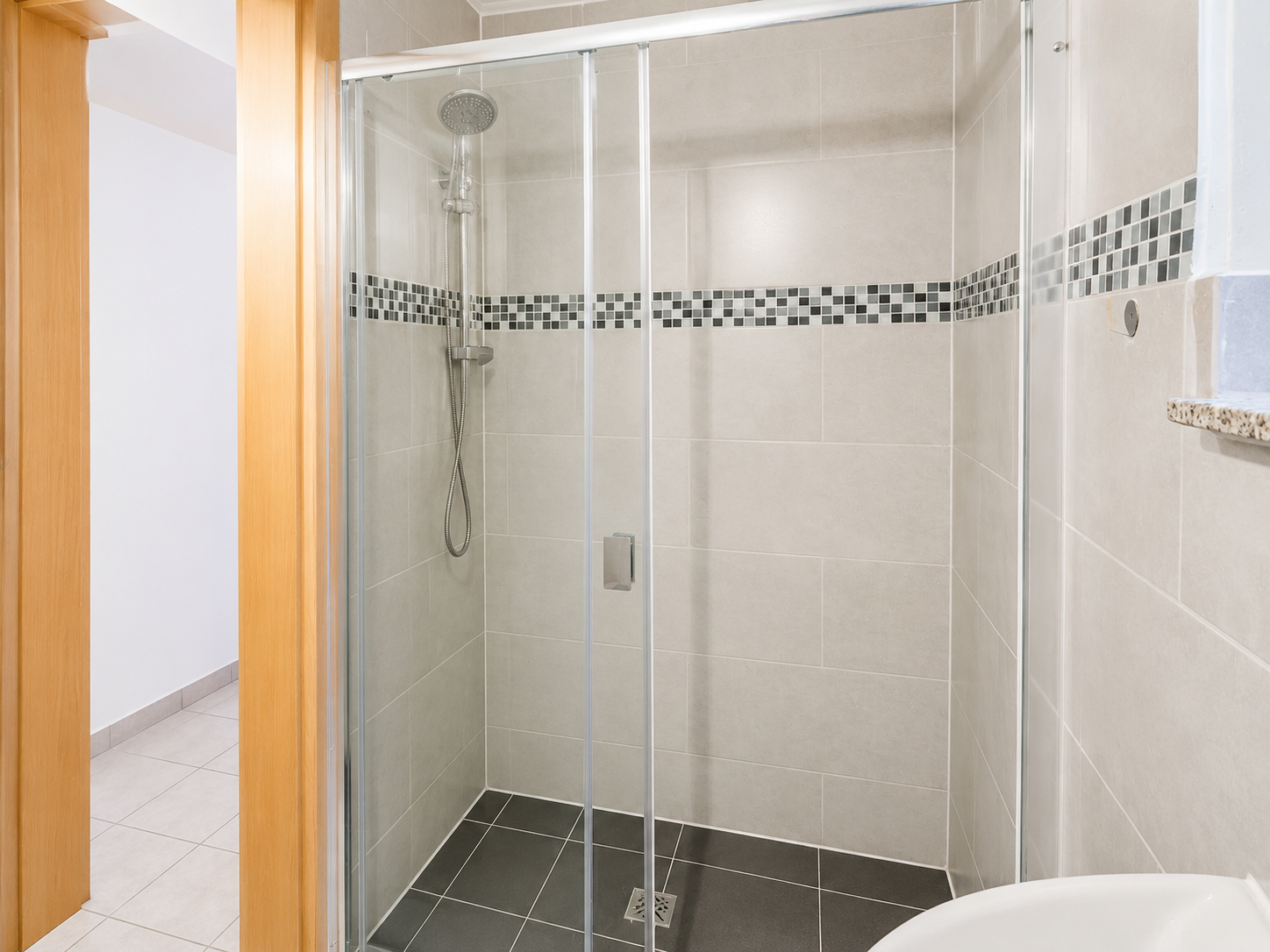 Separate Dusche in der Unterkunft Melograno
