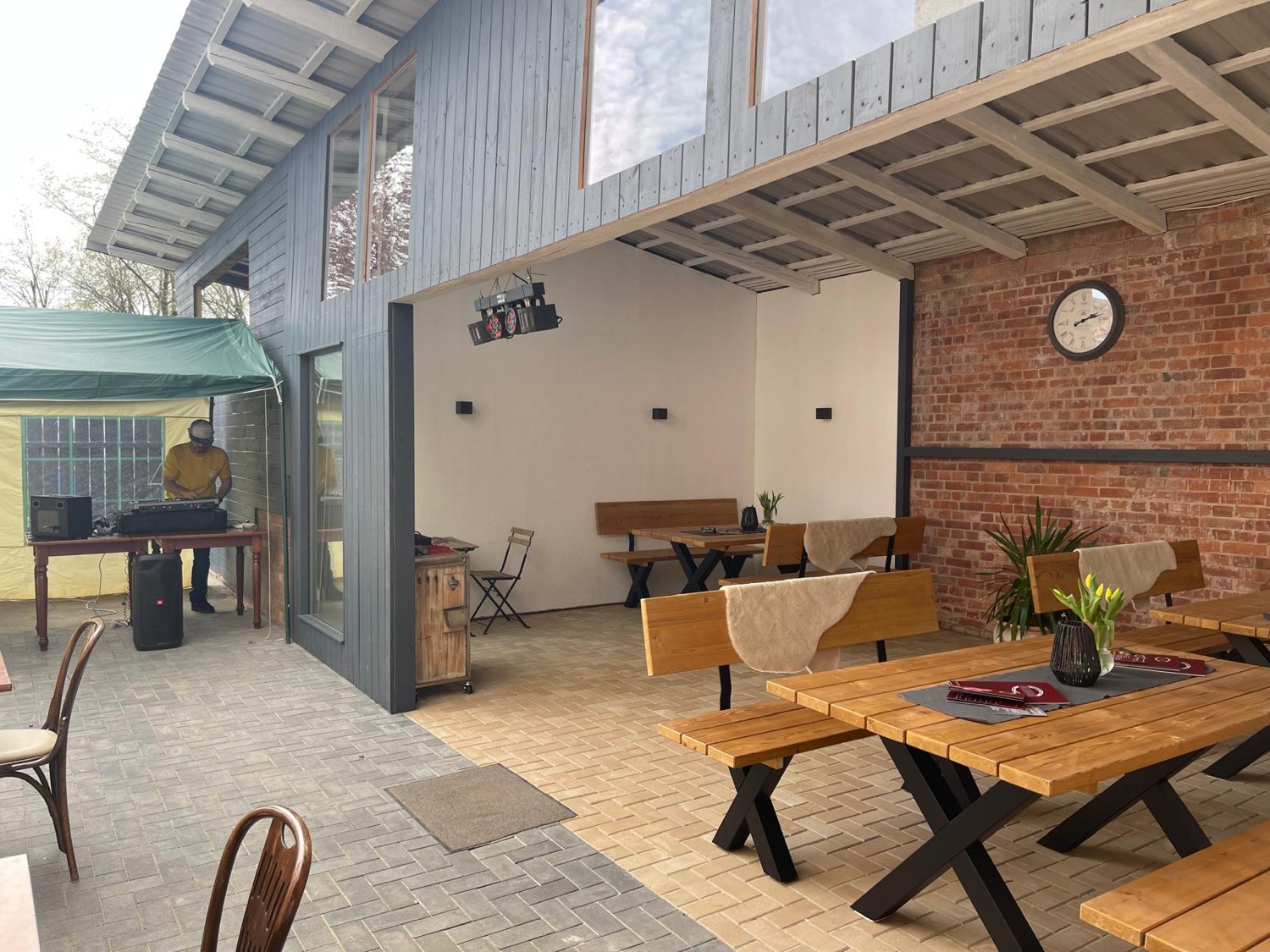 Außenbereich des italienischen Restaurants Melograno nahe Hildesheim